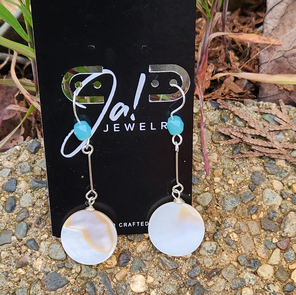 Pearl shell silver drop crafted earrings